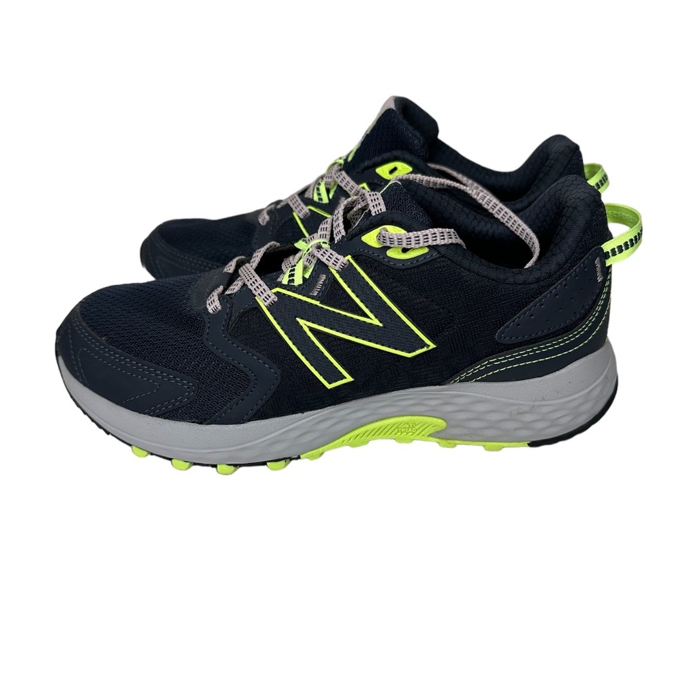 New Balance Women's Trail Shoes Size 8.5 - Picture 2 of 7